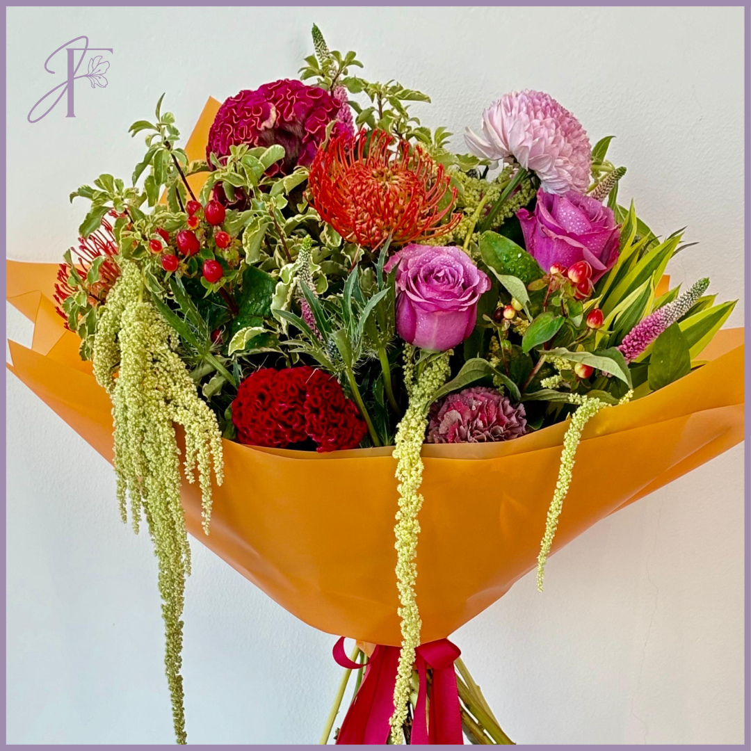 Amber Whispers – flowers, delivered in Bahrain