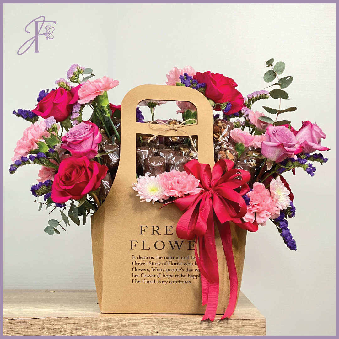 Song of Flowers & Dolcetta Chocolates – chocolate, delivered in Bahrain