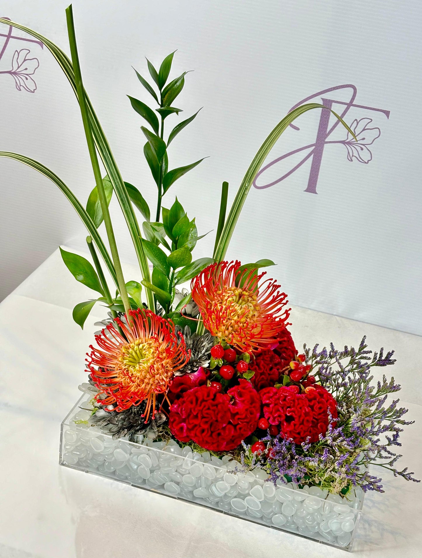 The Scarlet Dream – flowers, delivered in Bahrain