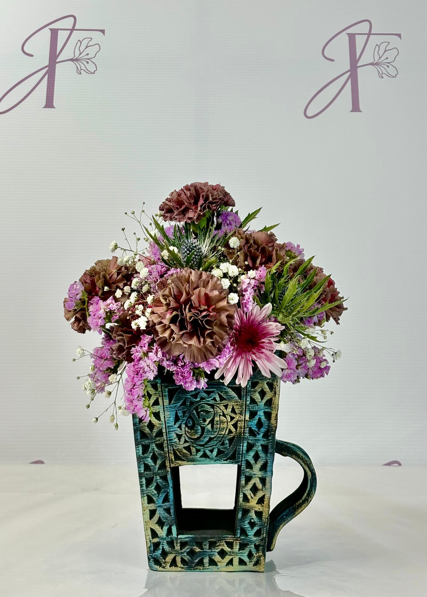 Flowers, delivered in Bahrain