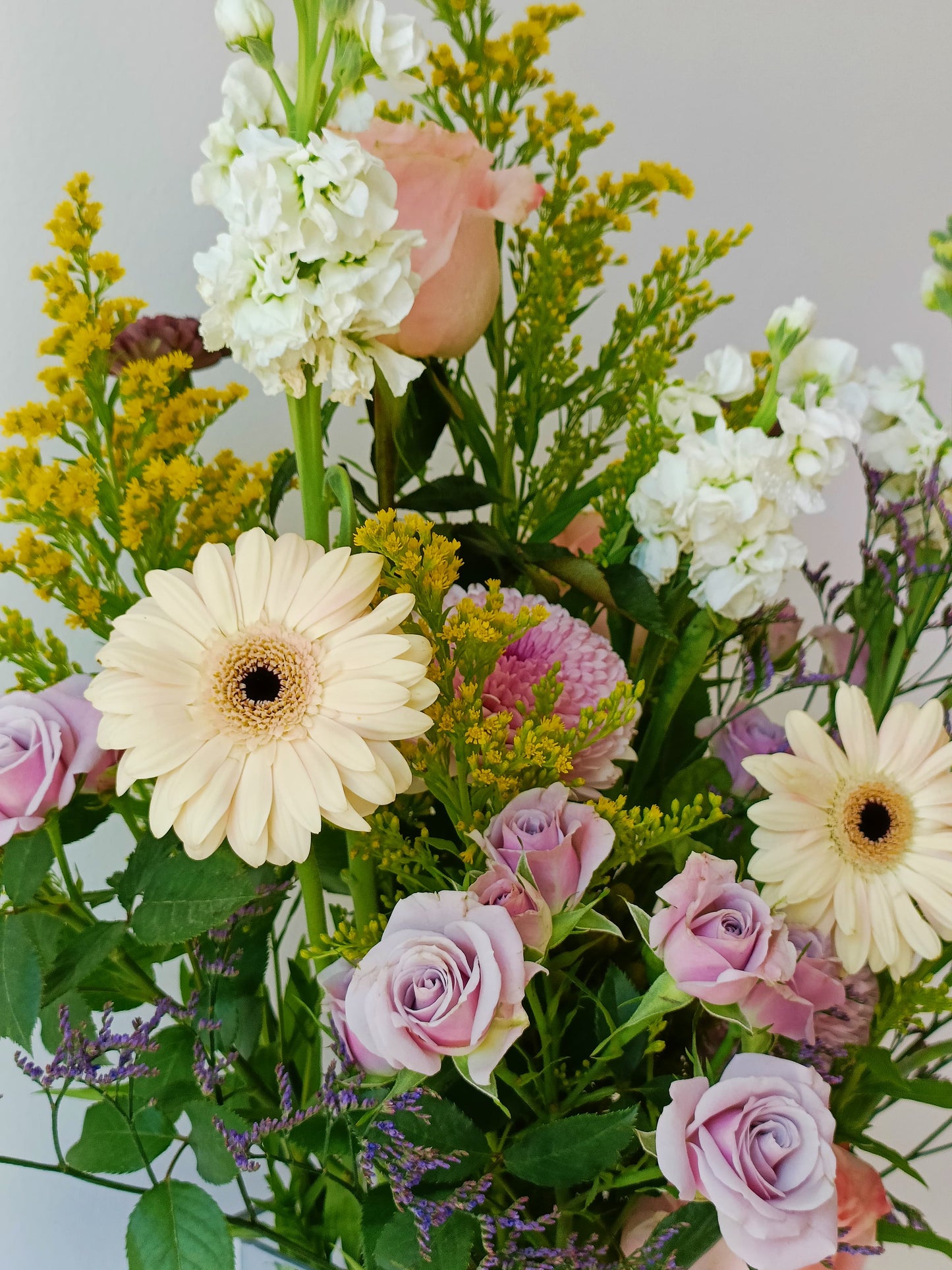 Flowers, delivered in Bahrain
