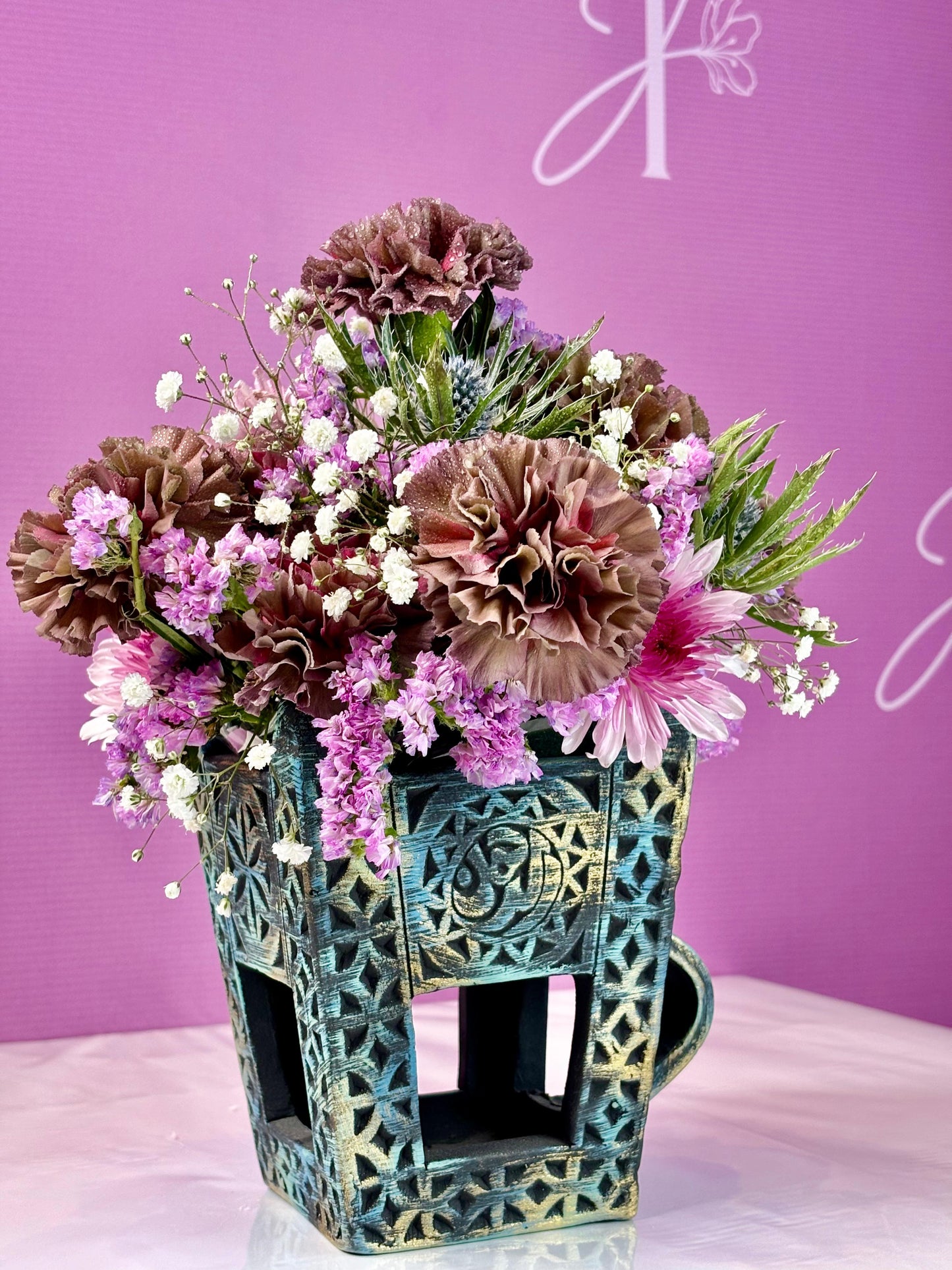 Radiant Lilies – flowers, delivered in Bahrain