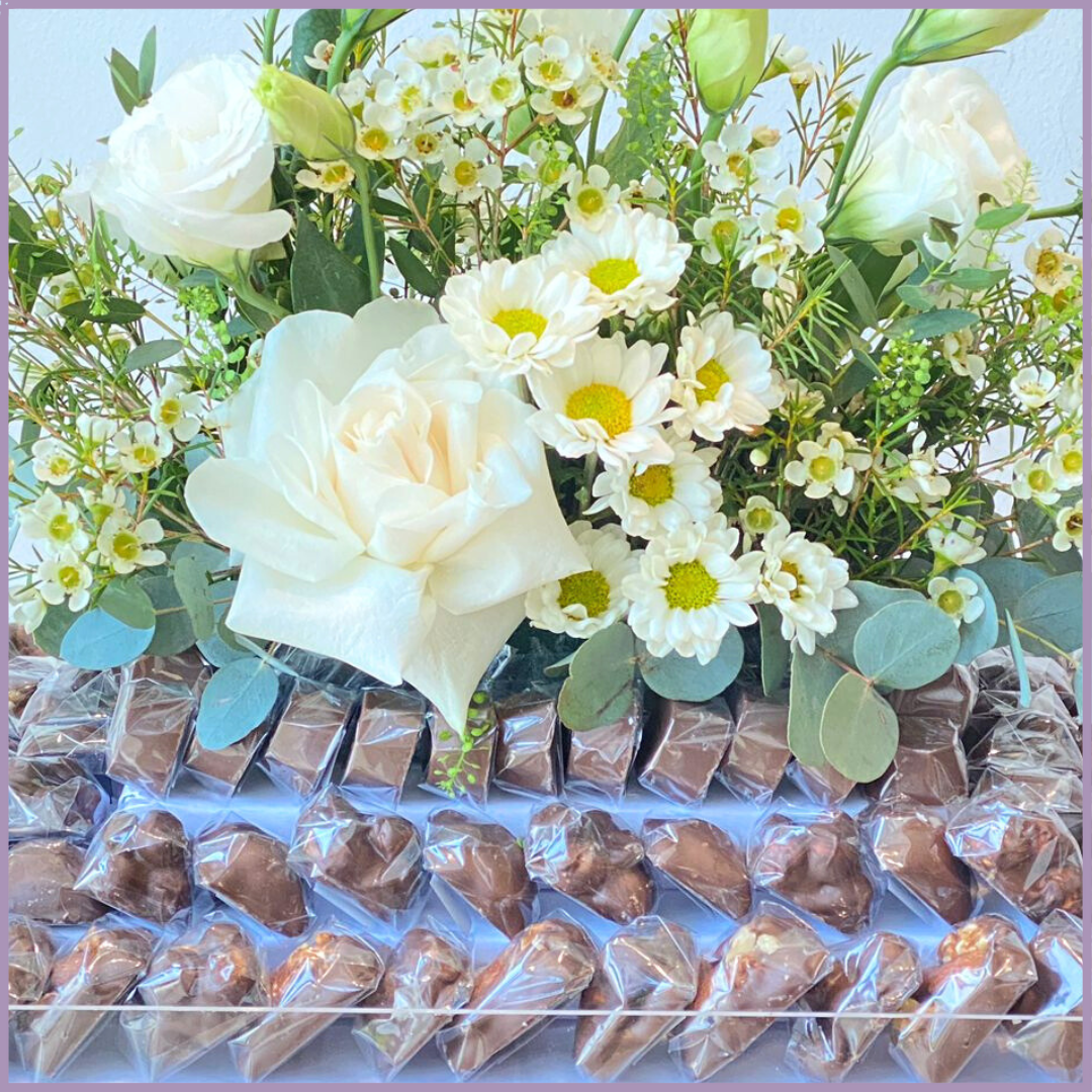 White Elegance Bloom Tray with Dolcetta Chocolates