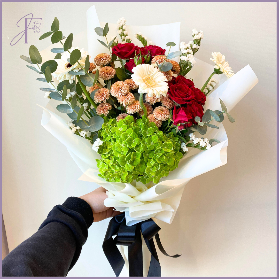 Bold Graduation Blooms - Say Congratulations with Flowers