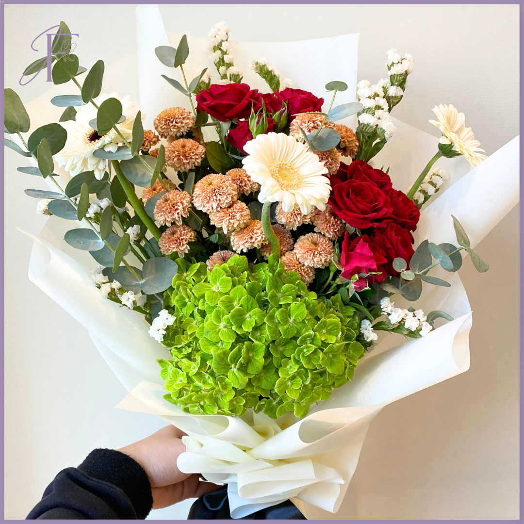 Bold Graduation Blooms - Say Congratulations with Flowers
