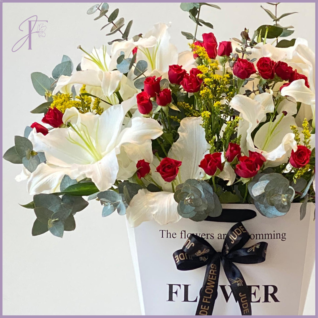Jude's Grand White Bloom Box - Luxury Fresh Flowers in Elegant White