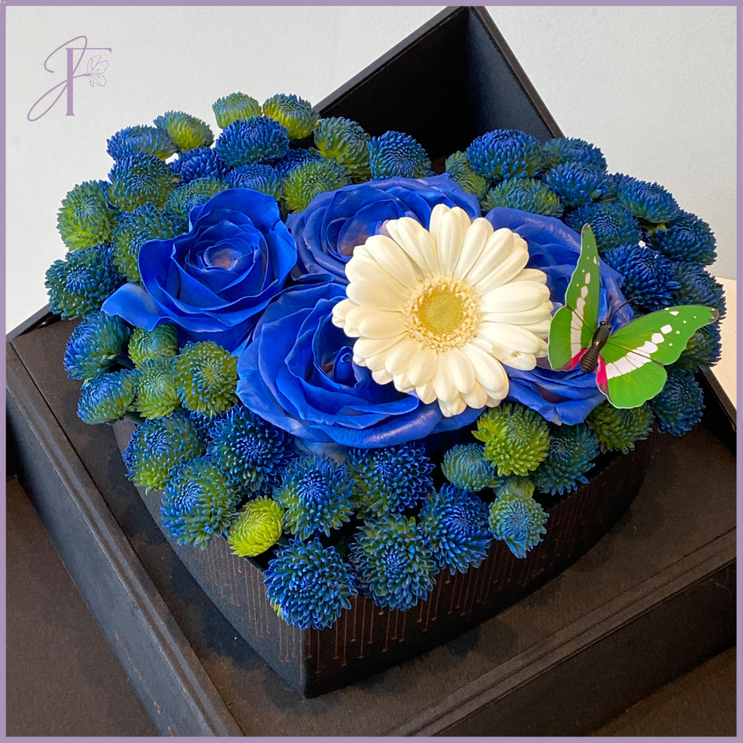 The Royal Blue Heart Gift Box for Fathers (20cm x 24cm) - Flowers & Chocolates for Father's Day