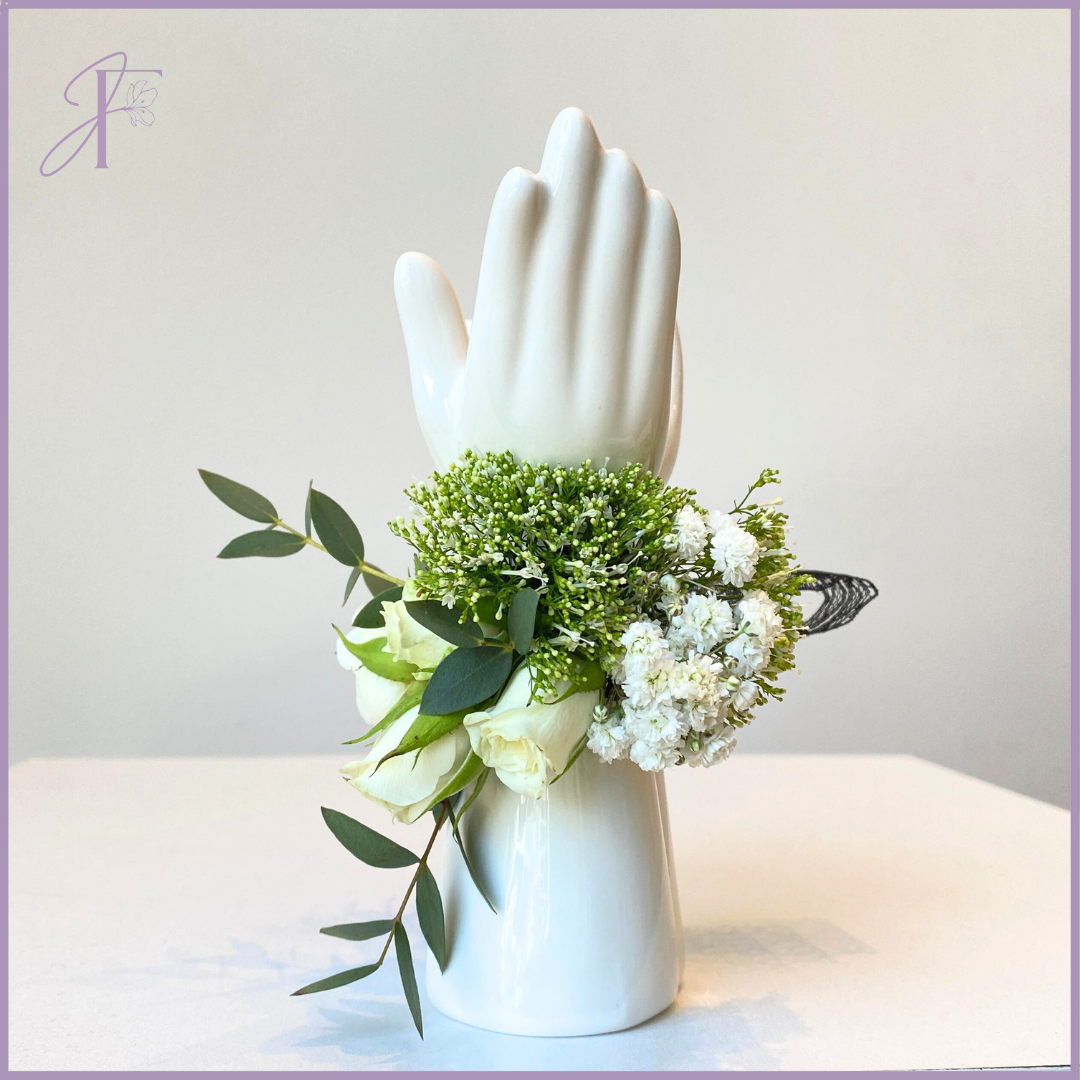 Verdant Whisper Wristlet - Elegant White & Green Bracelet – gift accessories, delivered in Bahrain