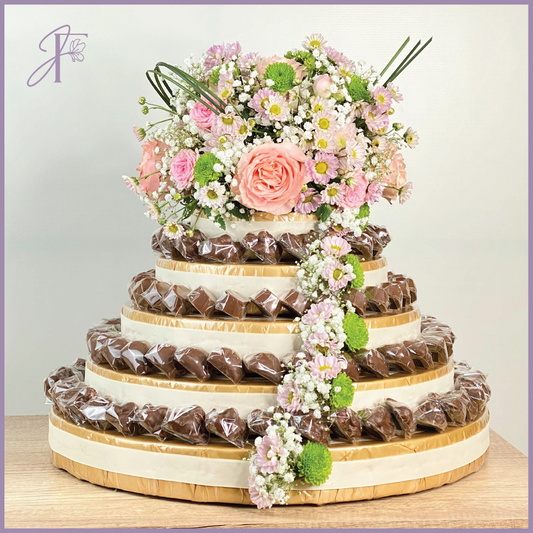 DOLCETTA Tower: Chocolates & Flowers - برج دولسيتا - شوكولاتة وزهور