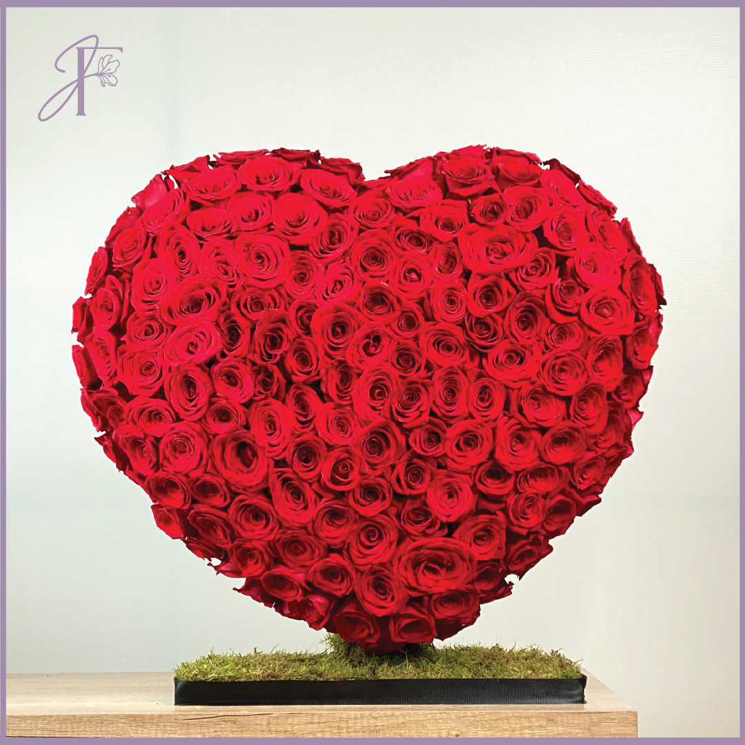 Heart’s Embrace – 200 Roses, Customizable Luxury Floral Arrangement