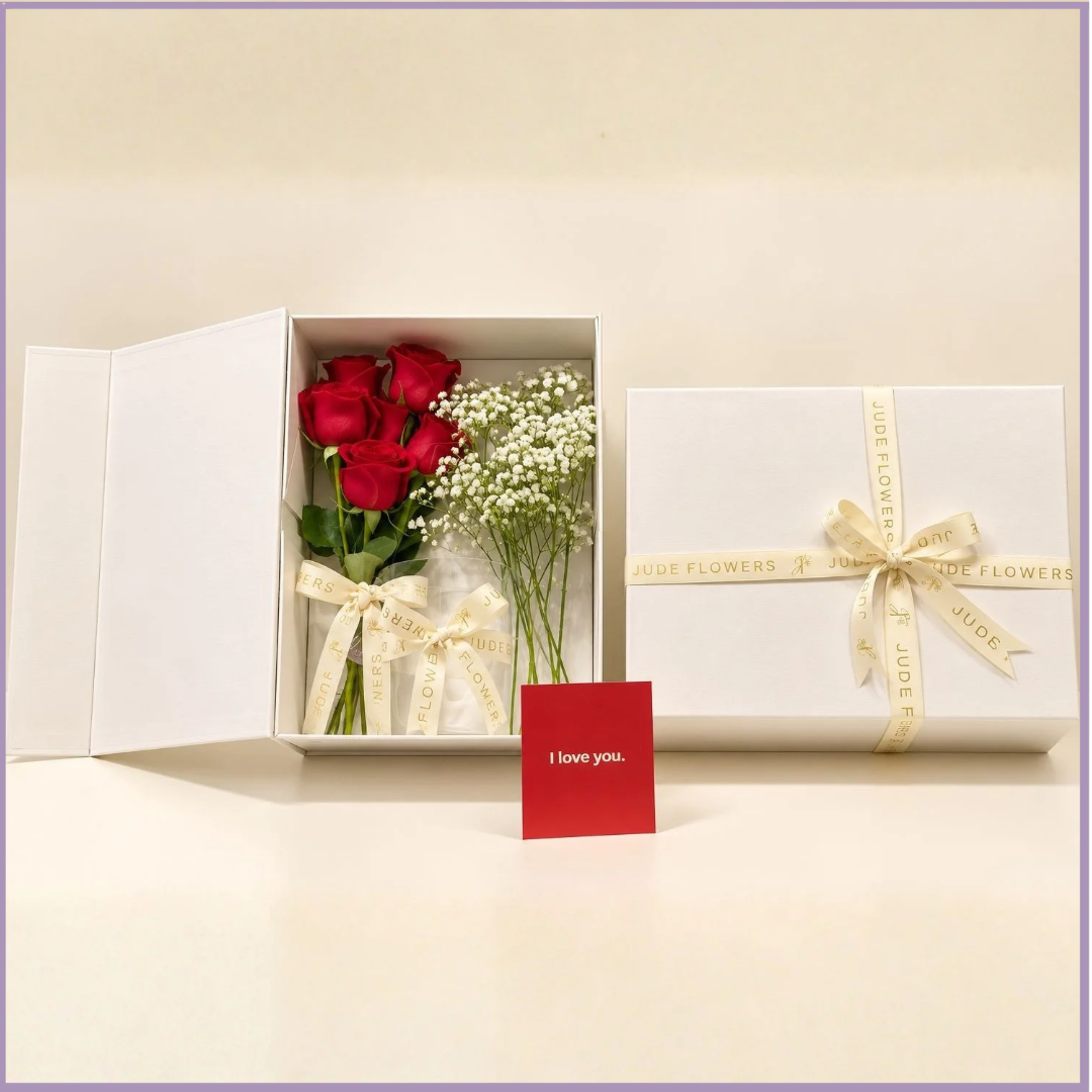 Crimson Love – Luxury Red Roses Gift Box