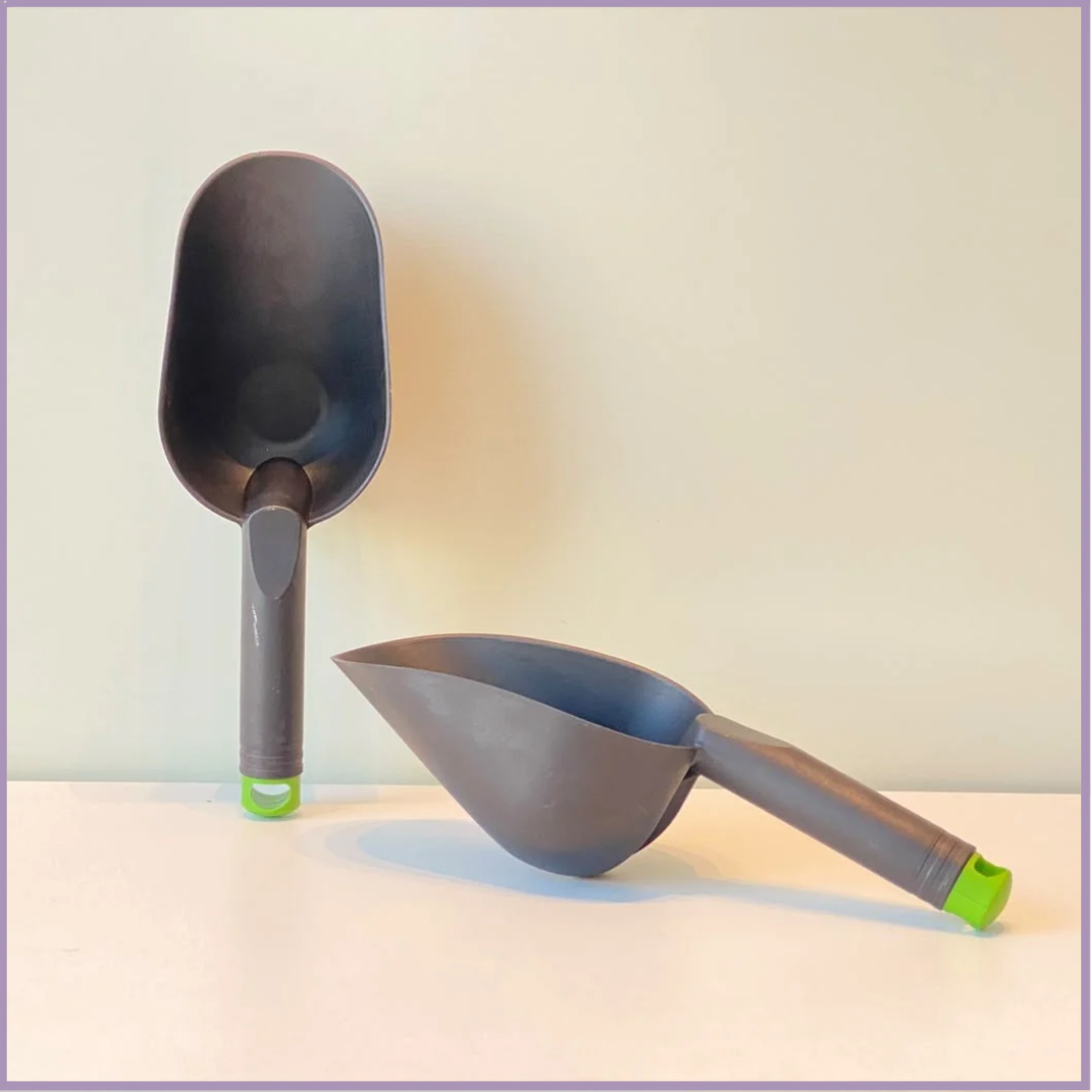 Hand Garden Soil Scoop – Planting &amp; Potting Tool