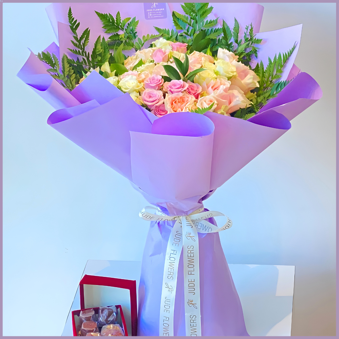 Purple Bloom Bouquet – Elegant Pink & White Roses