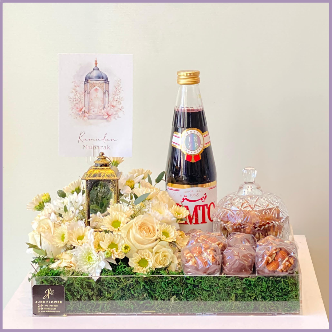 Ramadan Kareem Floral Vimto and Dates Gift Tray