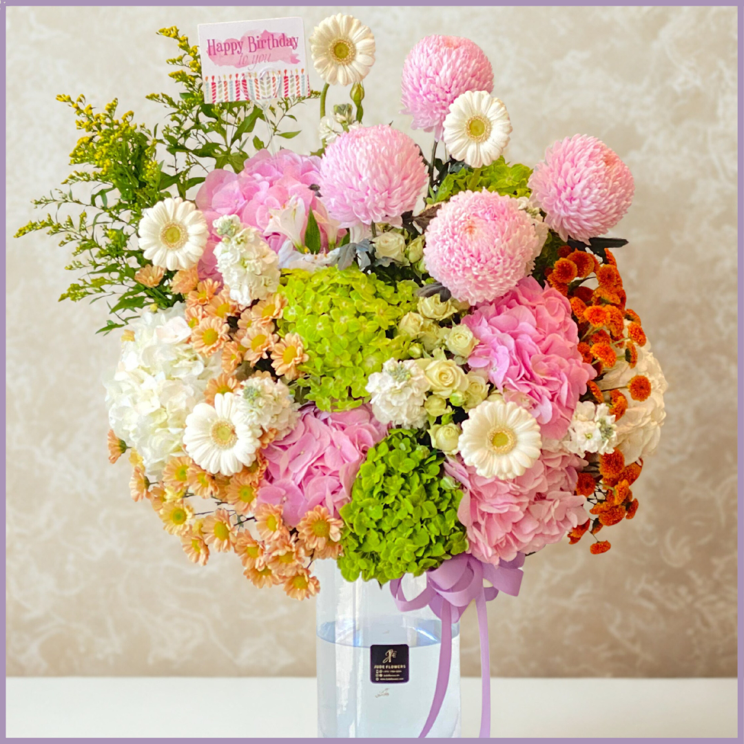 Boston Birthday Bloom – Hydrangea & Daisy Celebration Vase