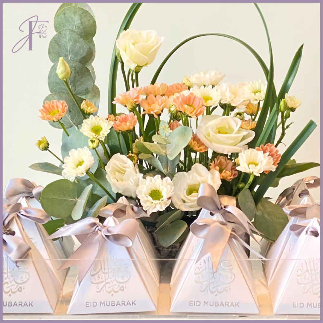 Eid Delights Tray – Flowers & Dolcetta Gift Set