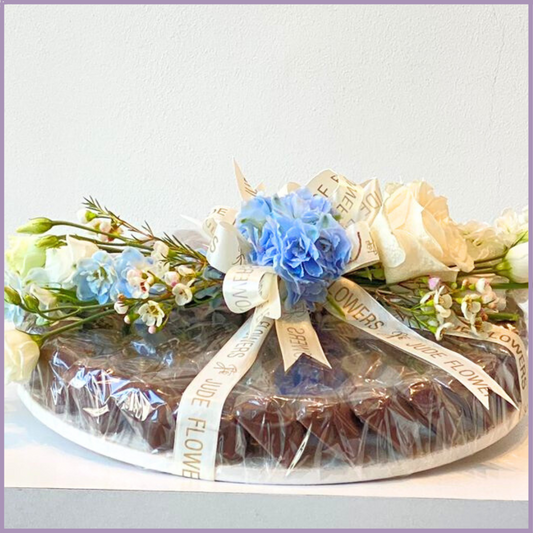 Chocolate Dreams, Wrapped in Flowers – chocolate, delivered in Bahrain